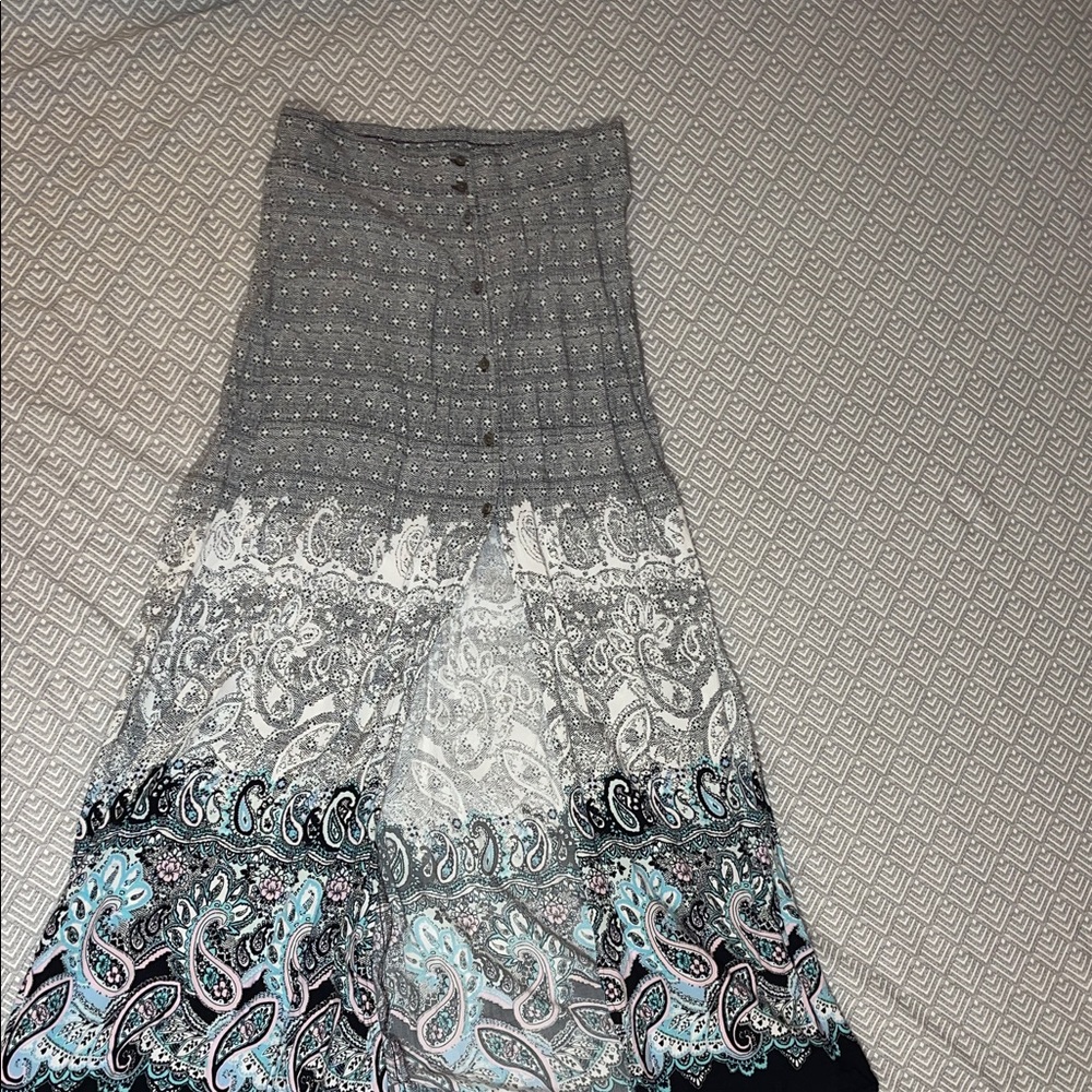 Express Elegant Gray Paisley Women's Skirt Small - Picture 2 of 7
